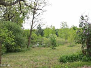 3825 Carman Rd, Schenectady, NY 12303