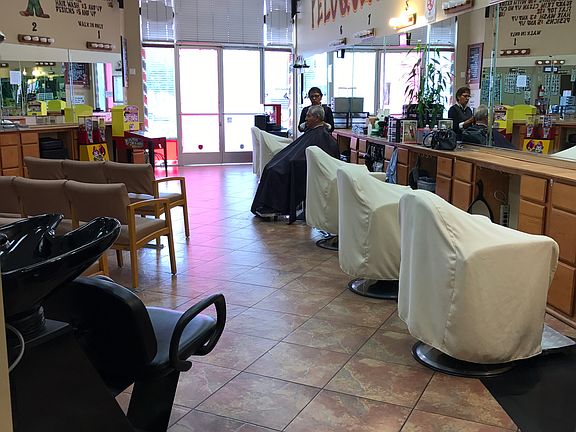 3rd image of 10930 Long Beach Blvd Ste 8