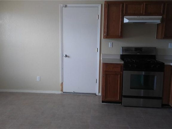 5th image of 12020 Braveheart Ave