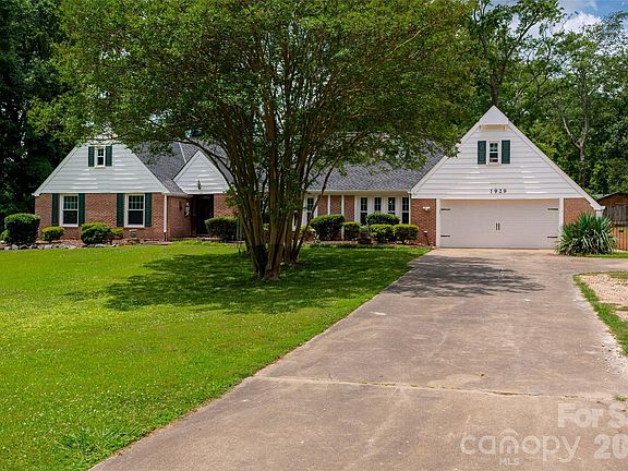 2nd image of 1929 Havenwood Dr