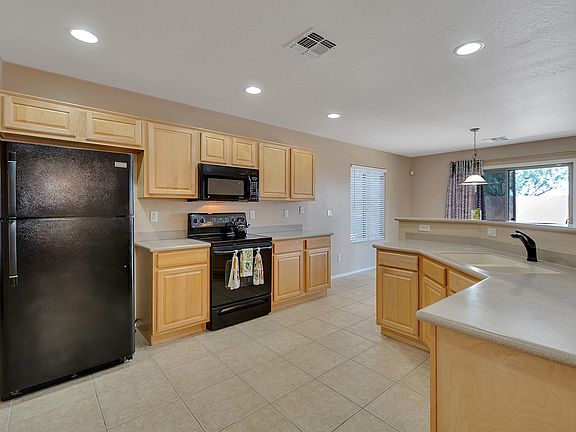 4th image of 1514 E Bowman Dr