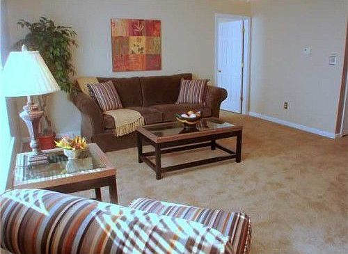 3rd image of 457 Polk Manor Dr