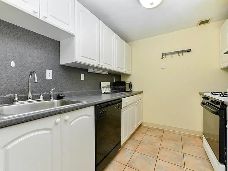 15 N Beacon St #612 — Photo 3