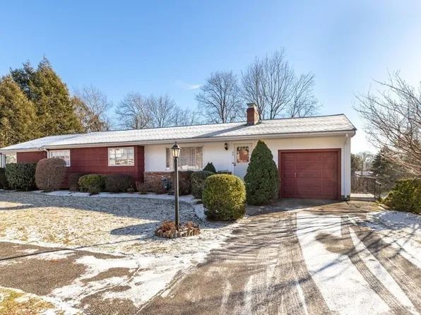 29 Aspen Ct, Dedham, MA 02026