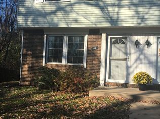 801 Countryside Dr, Mc Kees Rocks, PA 15136