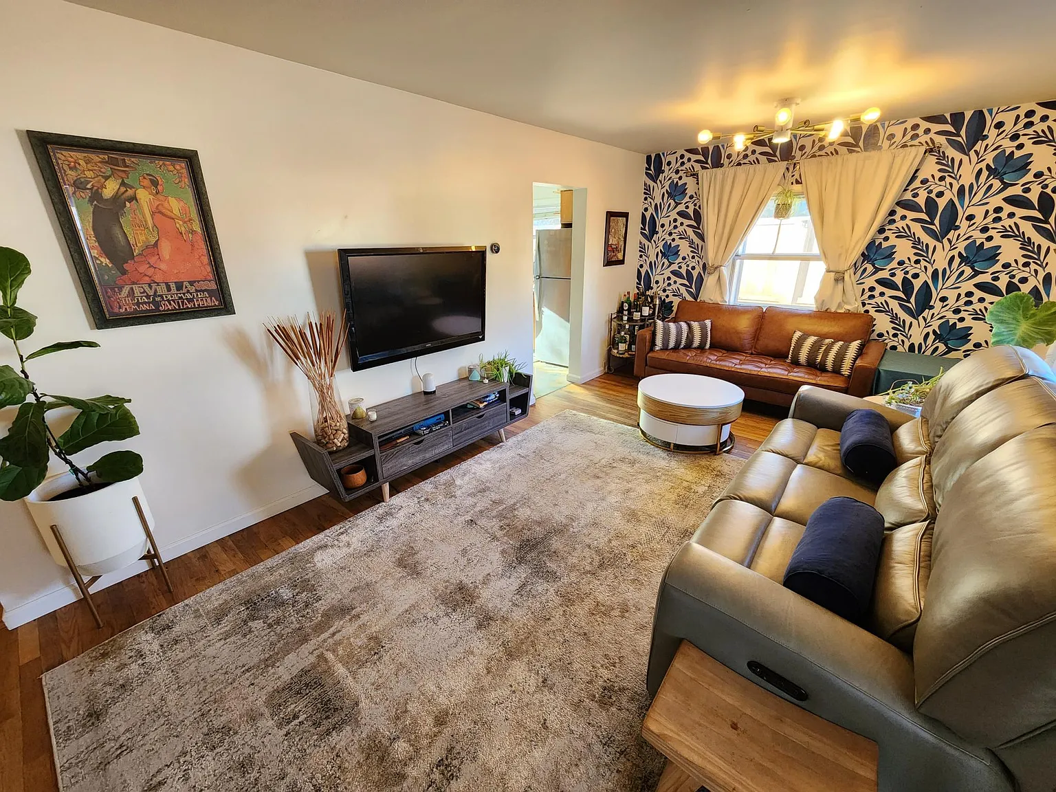 2 bed, 950 sqft, $2,500 — Photo 4