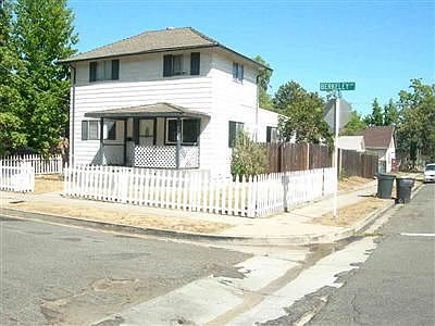 2nd image of 329 Berkeley Ave
