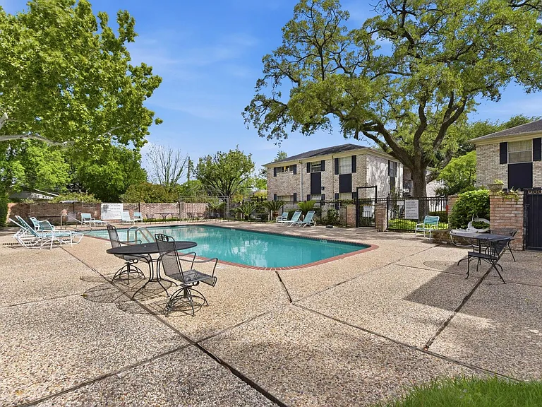 7900 Westheimer Rd #147 — Photo 30