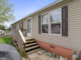 12017 Heather Dr, Hagerstown, MD 21740
