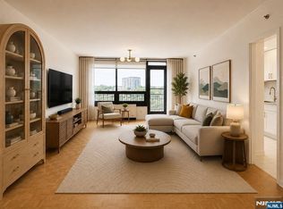 800 Palisade Ave APT 704, Fort Lee, NJ 07024