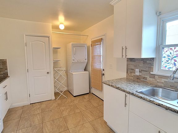 3rd image of 22757 Del Valle St APT F