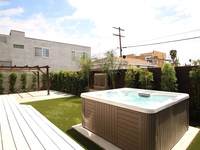 832 Rose Ave — Photo 60