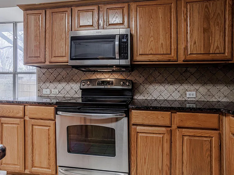 7025 Michael Dr — Photo 13