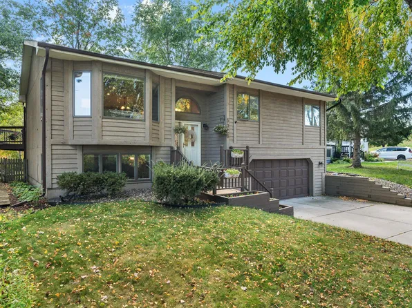5926 Otter View Trl, White Bear Township, MN 55110