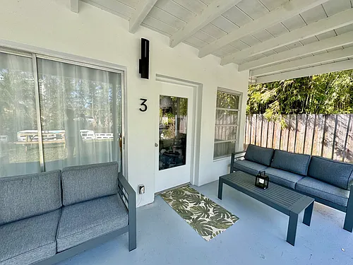 1130 NE 18th Ave #3 Photo 1