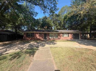 1309 Donaghey Ave, Conway, AR 72034