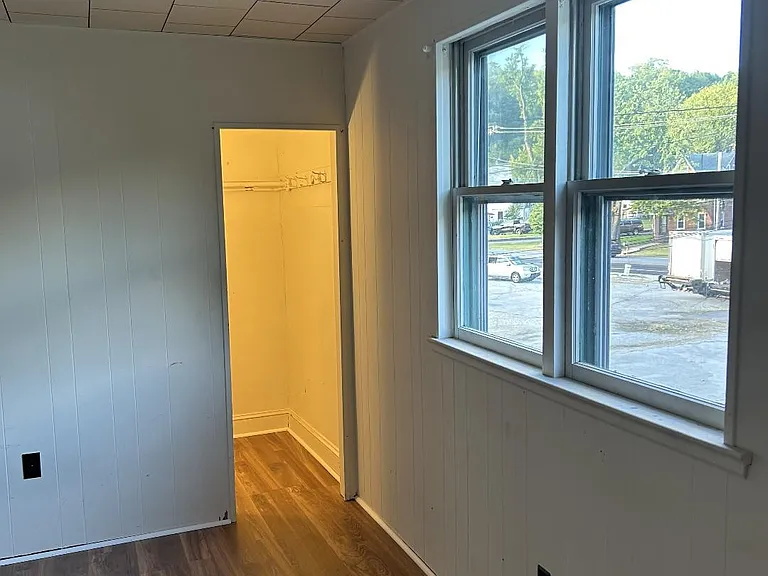 746 W Lincoln Hwy — Photo 7