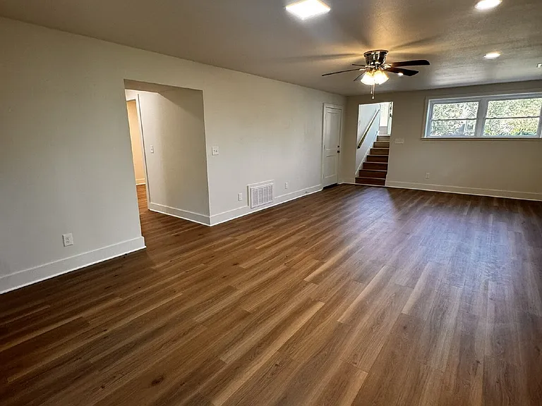14919 Dutchmans Dr — Photo 16