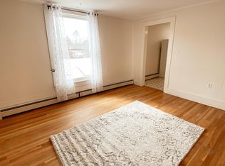 9 Clark St #2-F, Saratoga Springs, NY 12866