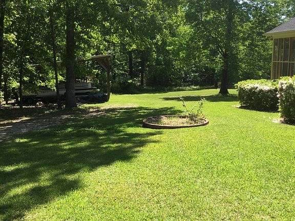 2 acres close to everything!