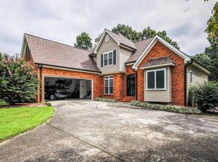 2649 Foxmore Cir, Dalton, GA 30720