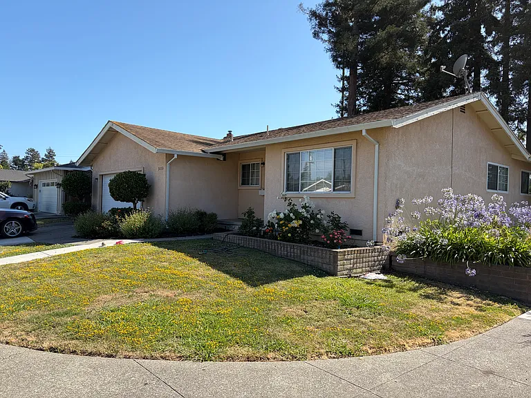 3853 Yosemite St — Photo 2