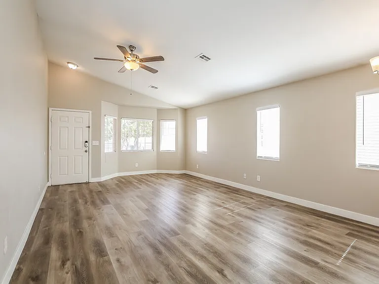 516 Shallow Mist Ct — Photo 5