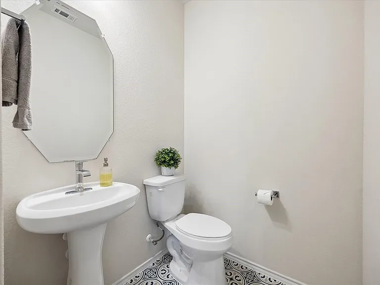 4026 Delta Rose St — Photo 23