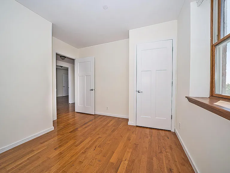 147 Maujer St #7A — Photo 9