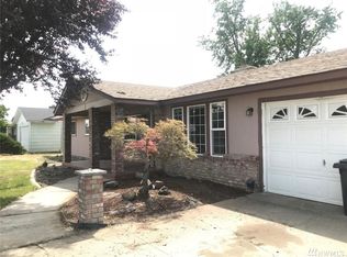 501 W 9th St, Wapato, WA