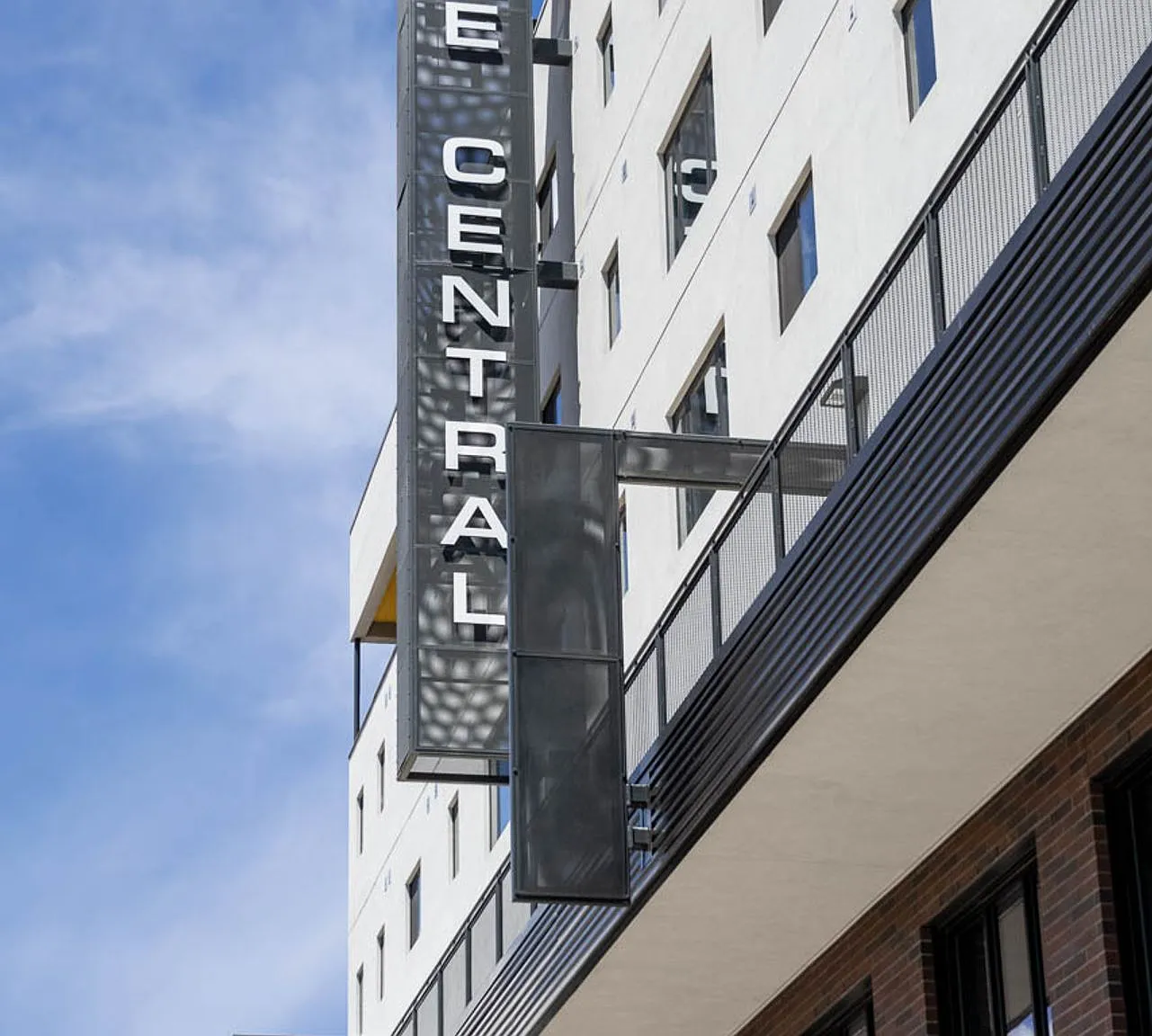 One Central — Photo 3