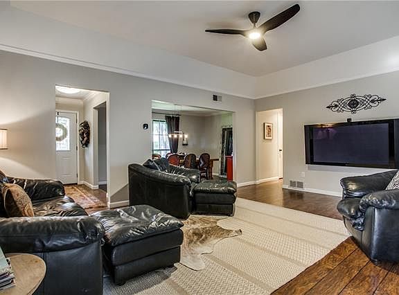 5th image of 1319 Glen Cove Dr