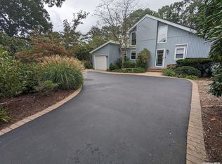 12 Heather Dr, Remsenburg, NY 11960