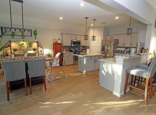 907 Riverside Dr, Alvin, TX 77511