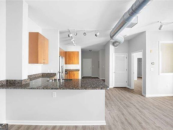 4th image of 5300 Peachtree Rd Unit 2309