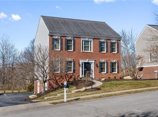 113 Springhill Dr, Oakdale, PA