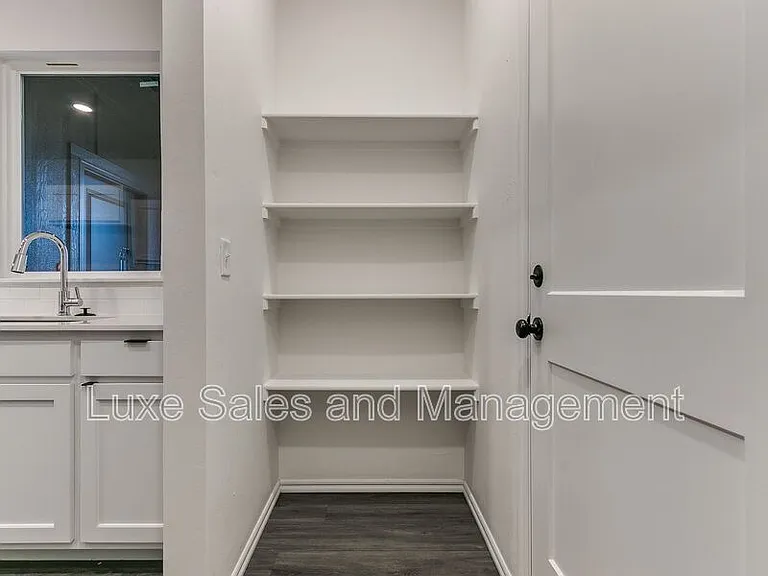 8024 NW 110th Dr — Photo 15