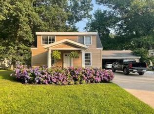 15666 Lake Ave, Grand Haven, MI 49417