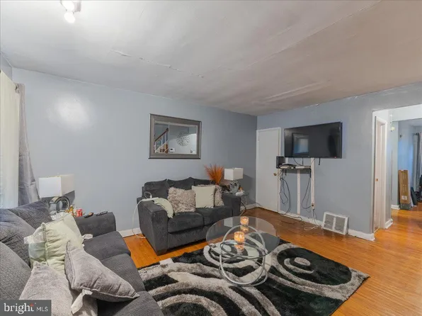 6056 N 10th St, Philadelphia, PA 19141