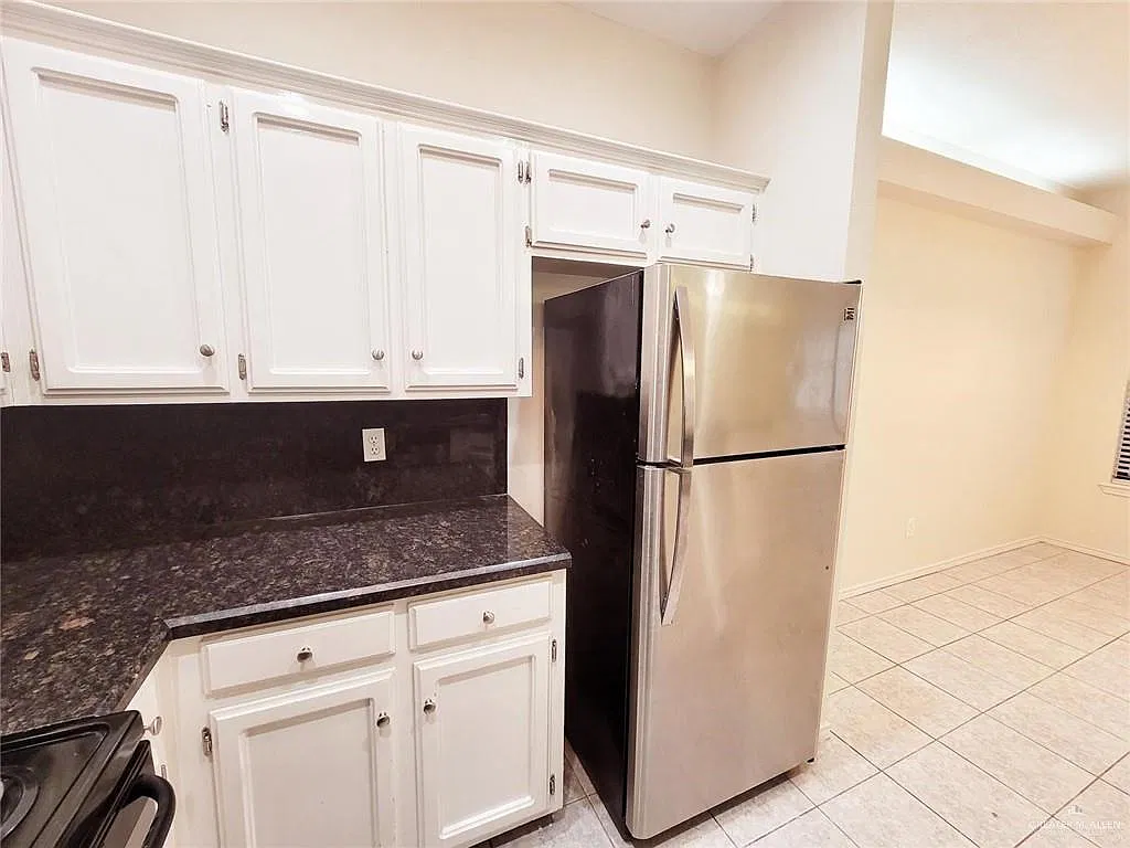 2 bed, 1.5 bath, 1514 sqft, $1,195 — Photo 2