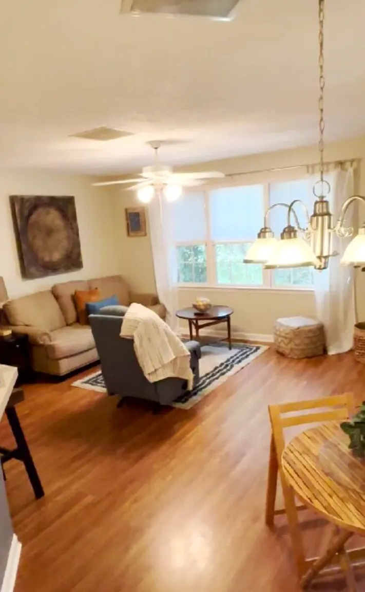 1350 McMaster Dr — Photo 1