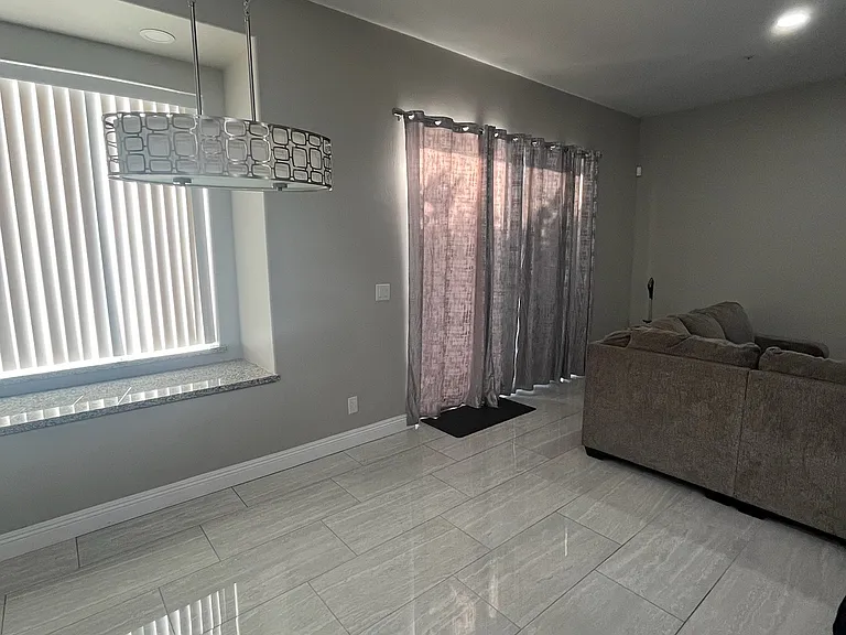 1442 W Coral Reef Dr — Photo 27