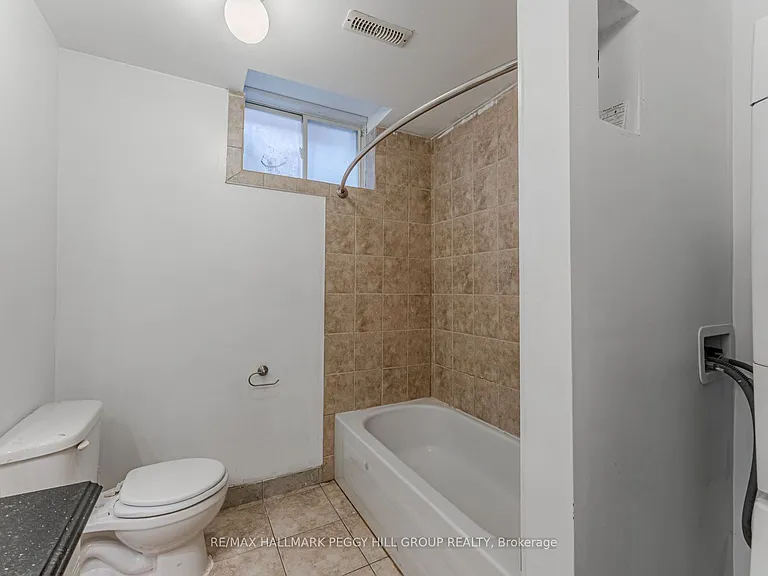 30 Jessica Dr #LOWER — Photo 10
