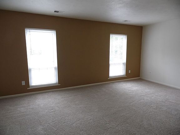 3rd image of 8880 Royal Manor Dr #201