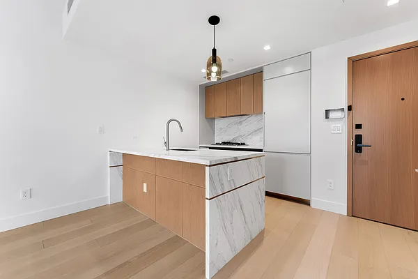 Rented by Realmart Realty LLC | media 14