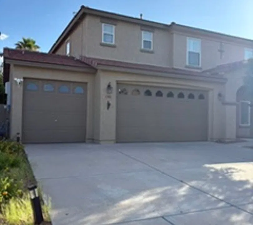3622 E Farrier Dr