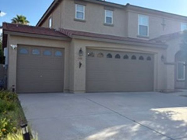3622 E Farrier Dr