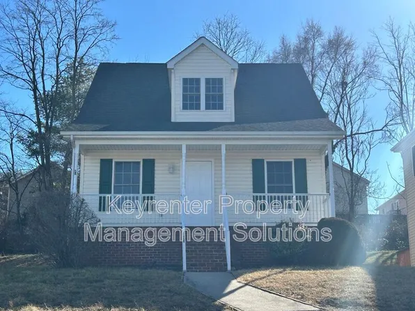 528 D St, Staunton, VA 24401