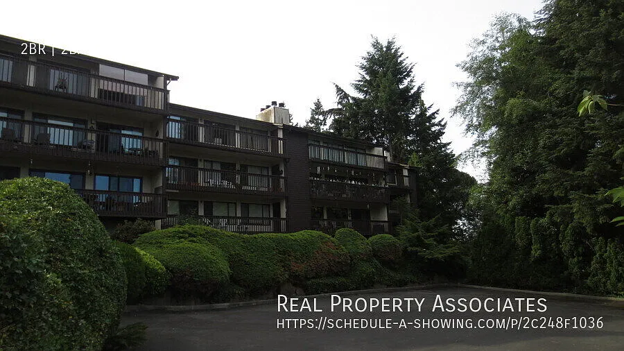 North City Condo — Photo 2