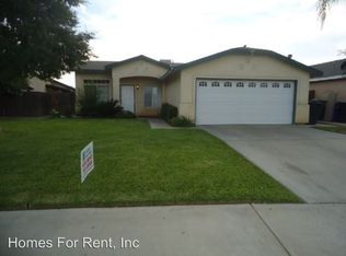 737 W Parkway Dr, Porterville, CA 93257